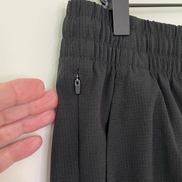 Puma Golf's 101 Vented 7'' Golf Short with Duvin collab  Size M vacation - Picture 2 of 11